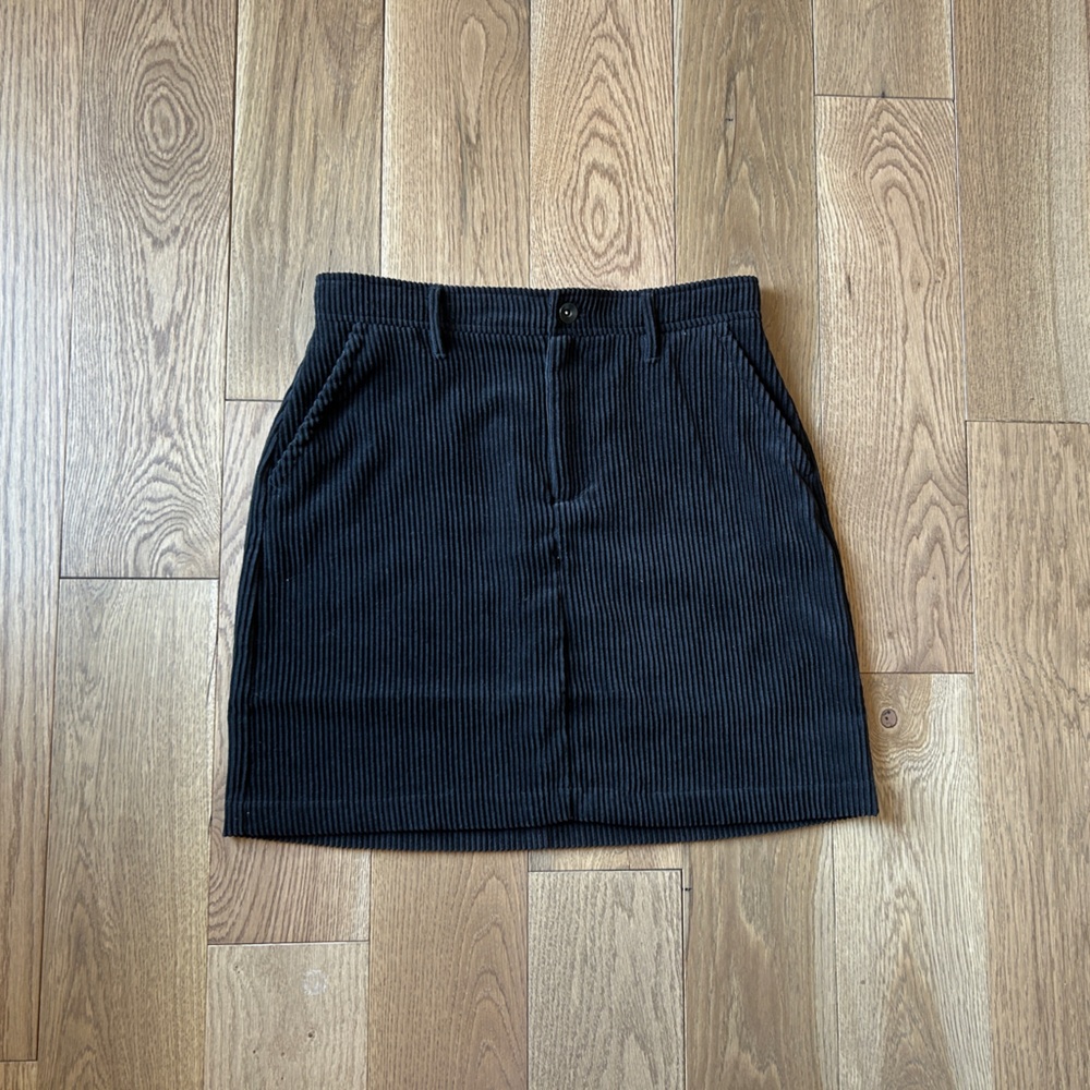 Banana Republic Black Corduroy Skirt Size 2